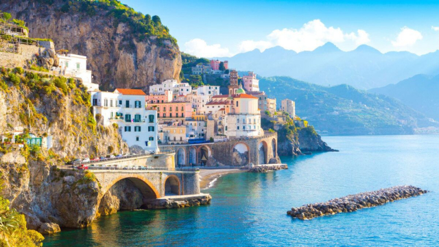 COASTA AMALFITANA - 7 nopti cazare 4* cu demipensiune + bilet avion Bucuresti + taxe aeroport + transfer = 719 euro/pers