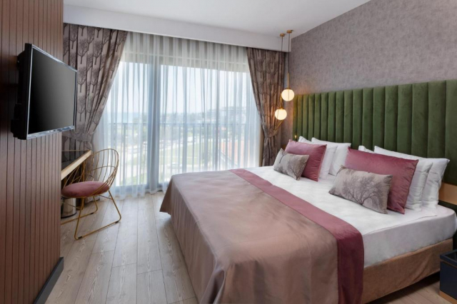 Sejur in Antalya: 800 euro cazare 7 nopti cu Ultra All  inclusive+ transport avion+ toate taxele