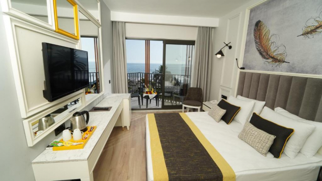 Sejur in Antalya: 800 euro cazare 7 nopti cu Ultra All  inclusive+ transport avion+ toate taxele