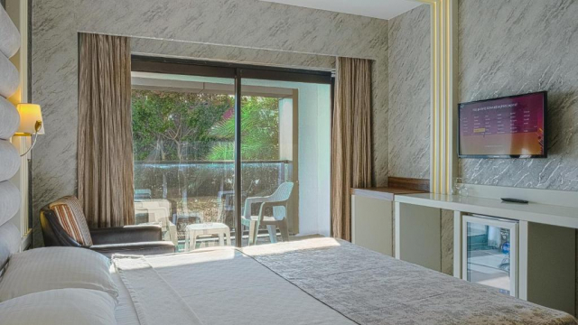 Sejur in Antalya: 450 euro cazare 7 nopti cu All  inclusive+ transport avion+ toate taxele