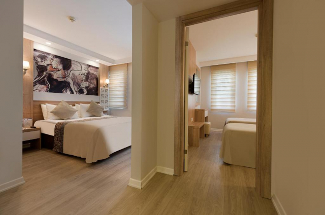 Sejur in Antalya: 800 euro cazare 7 nopti cu Ultra All  inclusive+ transport avion+ toate taxele