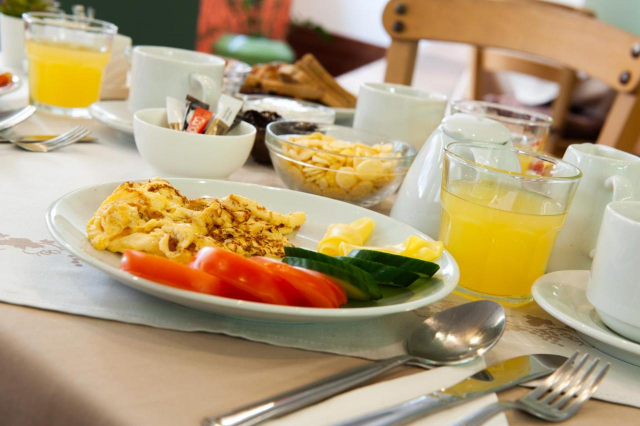 Sejur in Rhodos: 560 euro cazare 7 nopti cu All  inclusive+ transport avion+ toate taxele