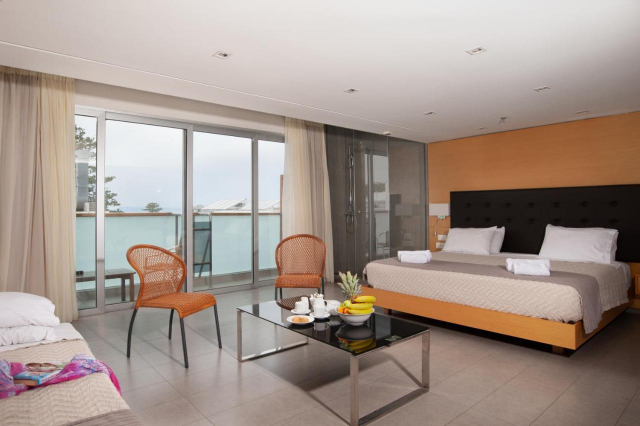 Sejur in Rhodos: 560 euro cazare 7 nopti cu All  inclusive+ transport avion+ toate taxele