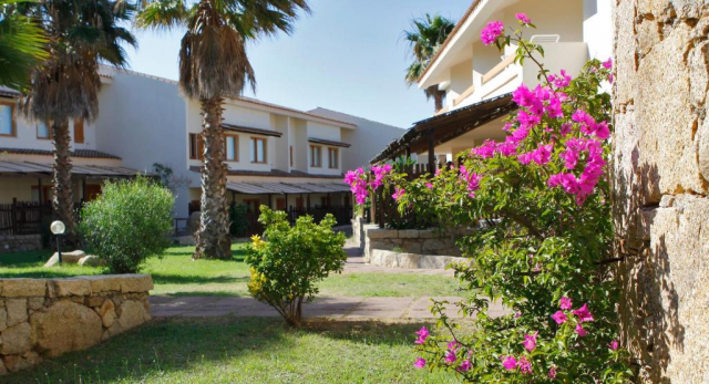 ULTRA LAST MINUTE SARDINIA 4**** CLUB ESSE POSADA ZBOR DIN OTOPENI CU TAXE INCLUSE