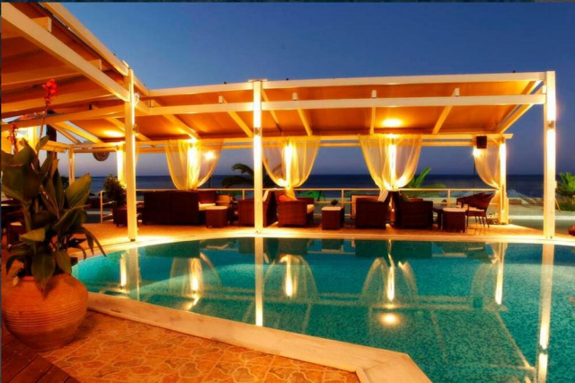 Sejur in Creta: 525 euro cazare 7 nopti cu All  inclusive+ transport avion+ toate taxele