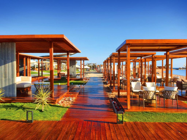 Sejur in Hurghada: 1100 euro cazare 7 nopti cu Ultra All inclusive+ transport avion+ toate taxele 