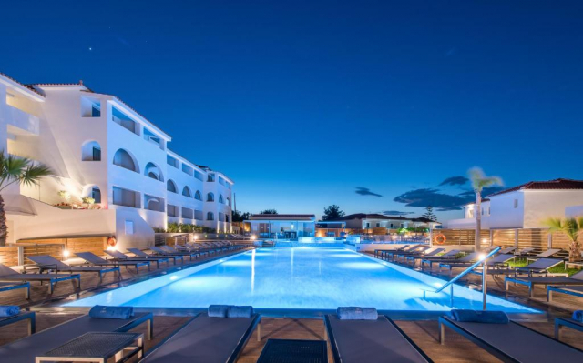  ZAKYNTHOS, AVION DIN CLUJ-NAPOCA, LA HOTEL AZURE RESORT&amp;SPA 5*, LA TARIFUL DE 690 EURO/PERSOANA, ALL INCLUSIVE!