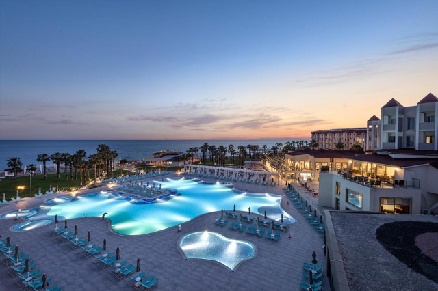 Sejur in Antalya: 725 euro cazare 7 nopti cu Ultra All  inclusive+ transport avion+ toate taxele