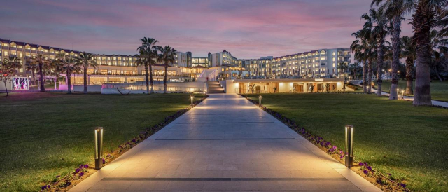 Sejur in Antalya: 725 euro cazare 7 nopti cu Ultra All  inclusive+ transport avion+ toate taxele