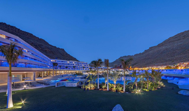 ULTRA LAST MINUTE INSULELE CANARE 5*****DEMIPENSIUNE RADISSON RESORT ZBOR DIRECT DIN OTOPENI CU TAXE INCLUSE
