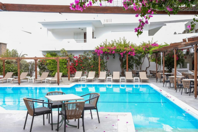 Sejur in Rhodos: 499 euro cazare 7 nopti cu All  inclusive+ transport avion+ toate taxele