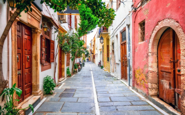 Senior Voyage Creta, un labirint de experiențe unice plecare  02.09 din Bucuresti - 570 euro/persoana