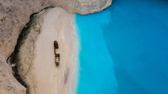 Hai la plaja in Zakynthos cu avion din Bucuresti la doar 709 euro/pers!