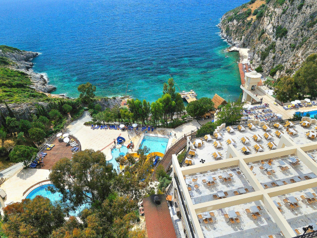 Sejur in Kusadasi: 575 euro cazare 7 nopti cu All inclusive+ transport avion+ toate taxele 