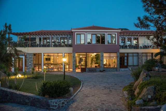 Last Minute Lesbos ( Grecia ), cu plecare in 15.07 / Alma Hotel Petra 4*