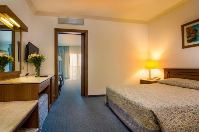 Sejur in Antalya: 450 euro cazare 7 nopti cu Ultra All inclusive+ transport avion+ toate taxele 