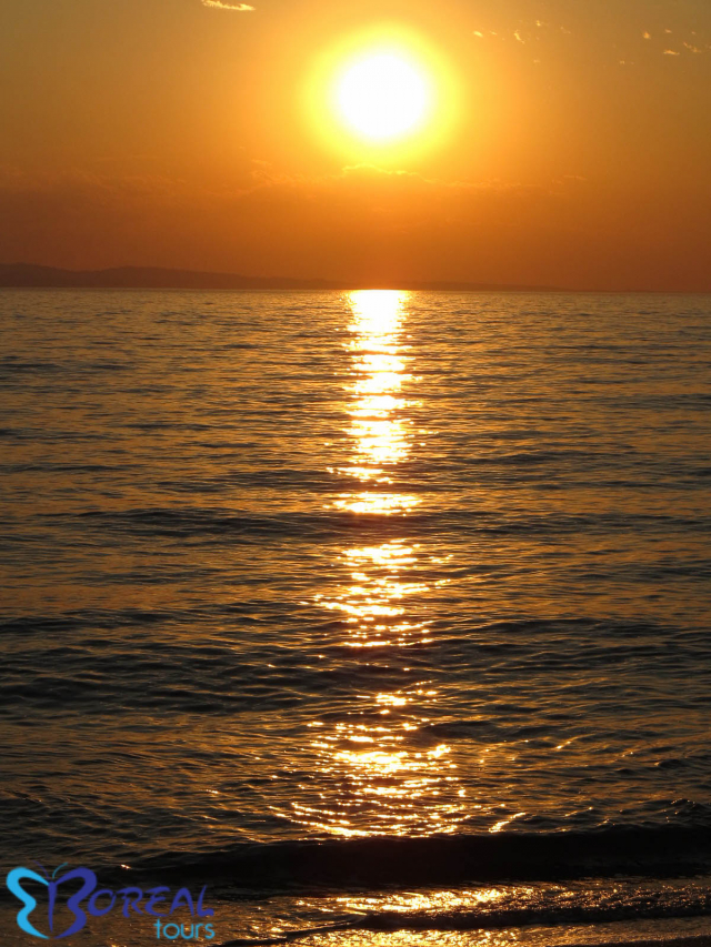 22.08 Autocar din Bucuresti, Grecia, Halkidiki, Polychrono, Sun Hotel 360 euro/pers/7 nopti mic dejun