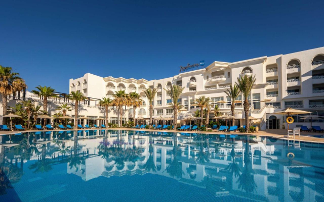 Sejur in Tunisia: 800 euro cazare 7 nopti cu All inclusive+ transport avion+ toate taxele