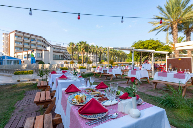 Sejur in Antalya: 715 euro cazare 7 nopti cu Ultra All inclusive+ transport avion+ toate taxele 