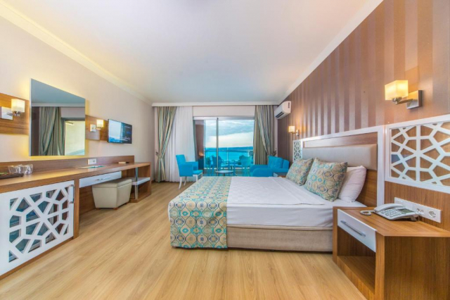ULTIMELE LOCURI ANTALYA, AVION DIN CLUJ-NAPOCA, LA HOTEL LONICERA RESORT 5*, LA TARIFUL DE 1235 EURO/PERSOANA, UAI!