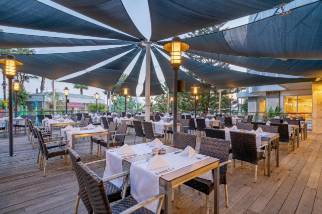 ULTIMELE LOCURI ANTALYA, AVION DIN SIBIU, LA HOTEL JUSTINIANO DELUXE 5*, LA TARIFUL DE 953 EURO/PERSOANA, UAI!