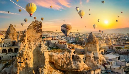 TURCIA, DE LA MEDITERANA PANA LA CAPPADOCIA, AVION DIN BUCURESTI, LA HOTEL DE 4*, LA TARIFUL DE 452 EURO/PERSOANA, DEMIPENSIUNE!