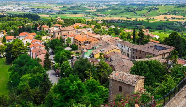 ULTIMELE LOCURI TOSCANA, AVION DIN IASI, LA HOTEL DE 3*, LA TARIFUL DE 599 EURO/PERSOANA, DEMIPENSIUNE!