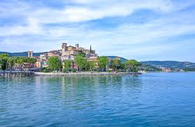 ULTIMELE LOCURI UMBRIA, SENIOR VOYAGE, AVION DIN BUCURESTI, LA HOTEL DE 4*, LA TARIFUL DE 670 EURO/PERS, DEMIPENSIUNE!
