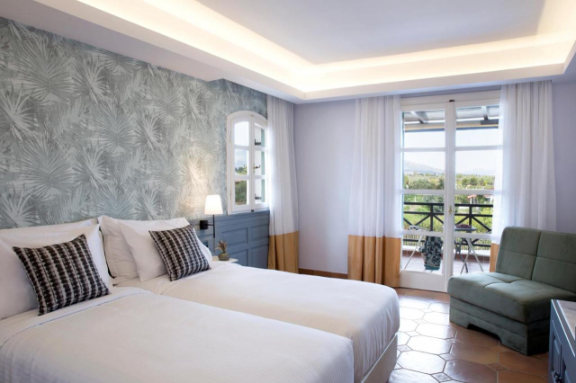 Sejur in Evia: 740 euro cazare 7 nopti cu All inclusive+ transport avion+ toate taxele