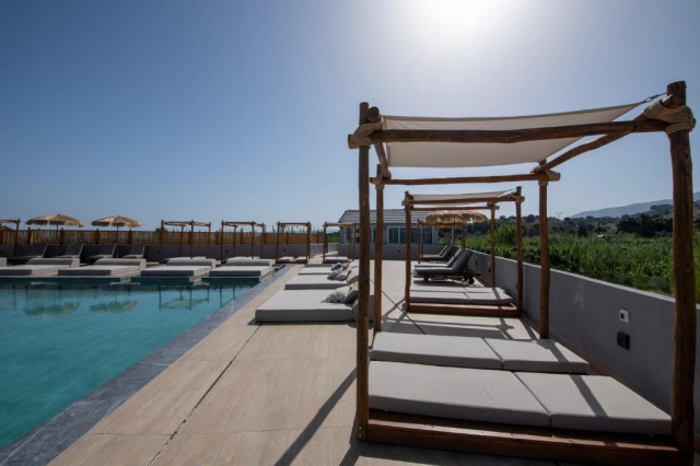 Sejur in Creta: 625 euro cazare 7 nopti cu All inclusive+ transport avion+ toate taxele