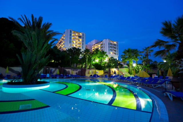 Sejur in Kusadasi: 575 euro cazare 5 nopti cu All inclusive+ transport avion+ toate taxele