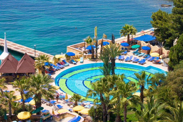 Sejur in Kusadasi: 575 euro cazare 5 nopti cu All inclusive+ transport avion+ toate taxele