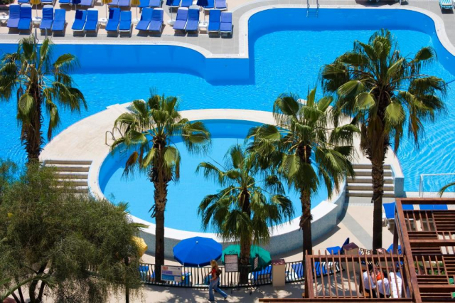 Sejur in Kusadasi: 575 euro cazare 5 nopti cu All inclusive+ transport avion+ toate taxele