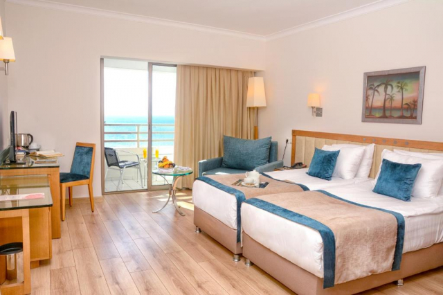 Sejur in Kusadasi: 700 euro cazare 5 nopti cu Ultea All inclusive+ transport avion+ toate taxele