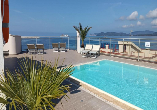 25.07  Sardinia, 7 nopti cu zbor direct din Bucuresti , Alghero Vacanze 4*= 679 € , taxe incluse