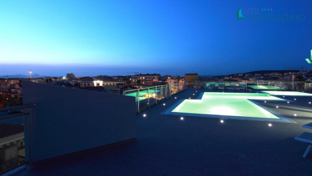 25.07  Sardinia, 7 nopti cu zbor direct din Bucuresti , Alghero Vacanze 4*= 679 € , taxe incluse
