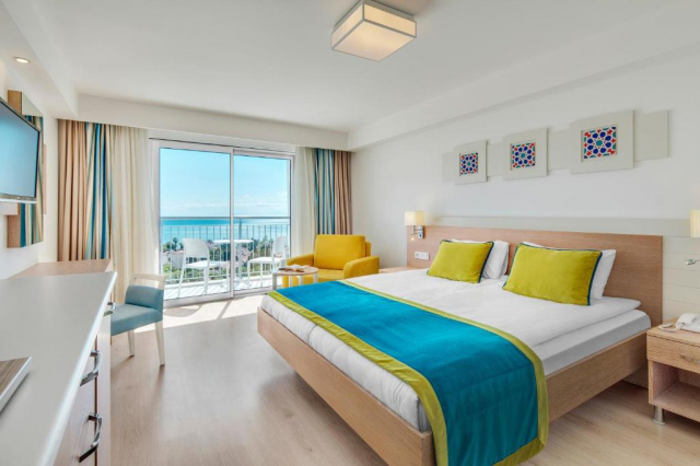 ULTIMELE LOCURI ANTALYA, AVION DIN ORADEA, LA HOTEL SIDE SU 4* (+16), LA TARIFUL DE 712 EURO/PERSOANA, AI!