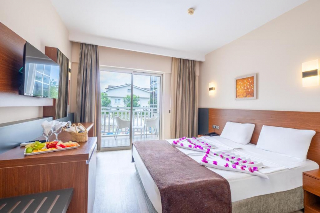 ULTIMELE LOCURI ANTALYA, AVION DIN BUCURESTI, LA HOTEL VIKING EXPRESS 4*, LA TARIFUL DE 599 EURO/PERSOANA, AI!