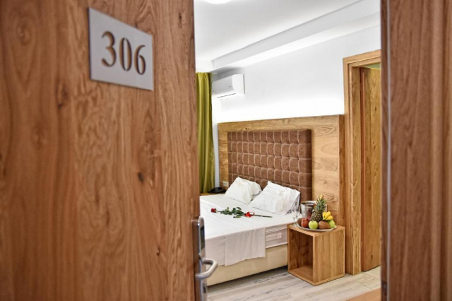 Sejur in Creta: 600 euro cazare 7 nopti cu All  inclusive+ transport avion+ toate taxele