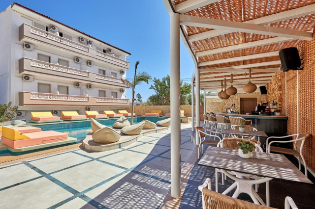 Sejur in Creta: 640 euro cazare 7 nopti cu All  inclusive+ transport avion+ toate taxele