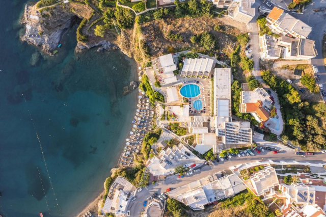 Sejur in Creta: 550 euro cazare 7 nopti cu All inclusive+ transport avion+ toate taxele