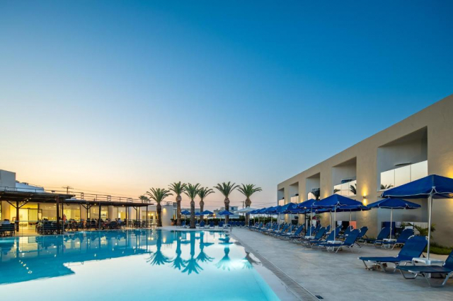 Sejur in Creta: 525 euro cazare 7 nopti cu All inclusive+ transport avion+ toate taxele