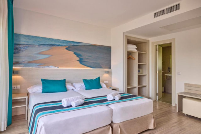ULTRA LAST MINUTE PALMA DE MALLORCA 4**** WELIKEHOTEL FENIX  ZBOR DIRECT DIN OTOPENI/ CLUJ NAPOCA CU TAXE INCLUSE