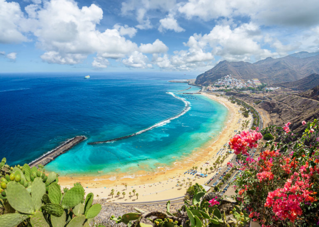 Sejur de 7 nopti la plaja in Tenerife la doar 789 euro,avion din Bucuresti!!!  TRH Taoro Garden 4*demipensiune