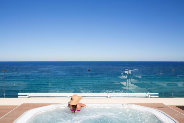 ULTRA LAST MINUTE PALMA DE MALLORCA 4**** SABINA SUITES  DEMIPENSIUNE ZBOR DIRECT DIN OTOPENI/CLUJ/TIMISOARA TAXE INCLUSE