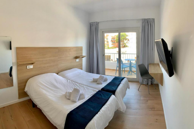ULTRA LAST MINUTE PALMA DE MALLORCA  ZBOR CAHRTER  DIN IASI CU TAXE INCLUSE