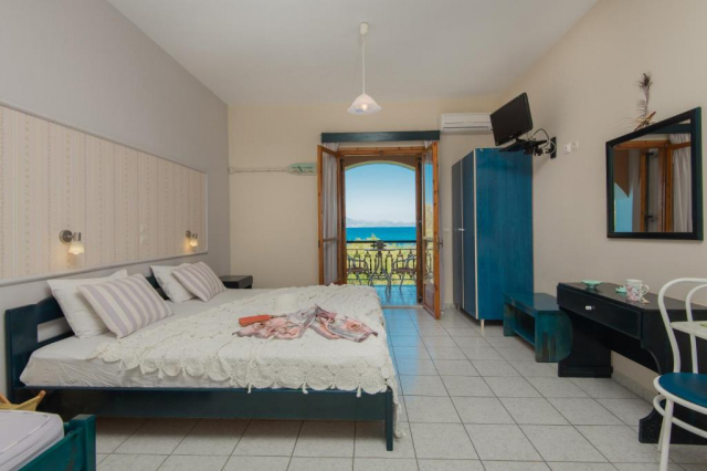 ULTIMELE LOCURI ZAKYNTHOS, AVION DIN CLUJ-NAPOCA, LA KAVOS PSAROU STUDIOS 3*, LA TARIFUL DE 470 EURO/PERSOANA, MIC DEJUN!!