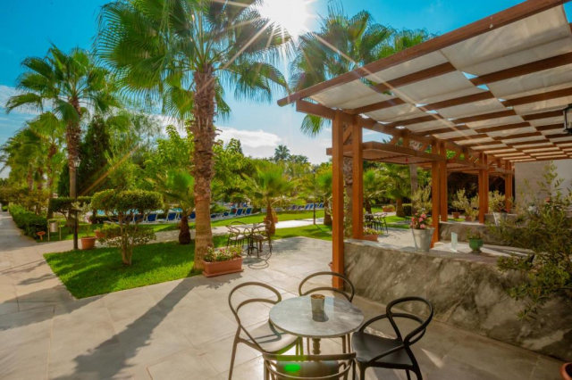 ULTIMELE LOCURI ANTALYA, AVION DIN BUCURESTI, LA HOTEL SURAL 5*, LA TARIFUL DE 875 EURO/PERSOANA, UAI!