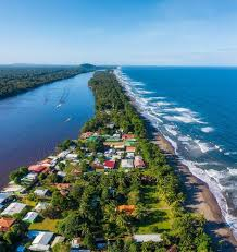 COSTA RICA, DINCOLO DE SIMTURI, AVION DIN BCUURESTI, LA HOTEL DE 4*, LA TARIFUL DE 3050 EURO/PERSOANA!