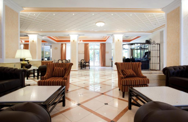ULTRA LAST MINUTE INSULA CRETA METROPOLE 4**** ZBOR CHARTER DIN OTOPENI CU TAXE INCLUSE